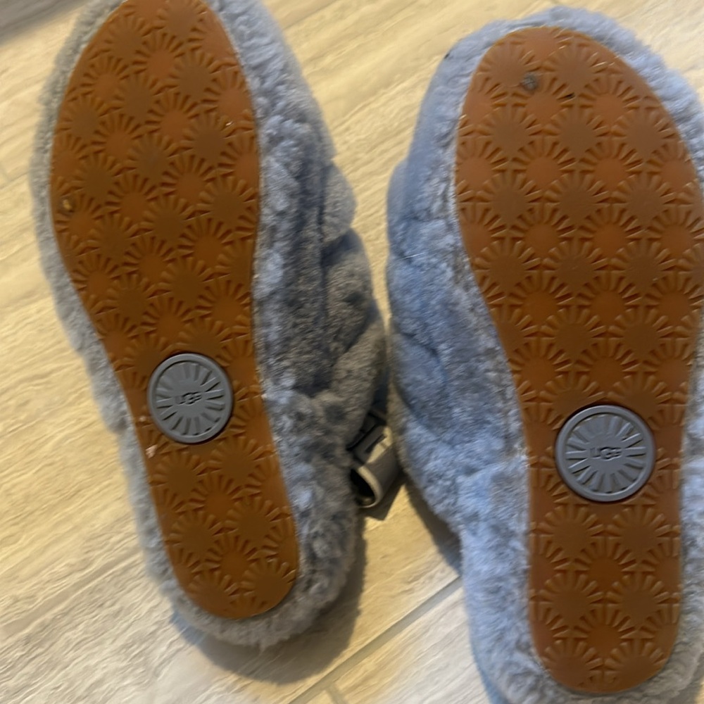 Ugg Fluff Slides - image 3